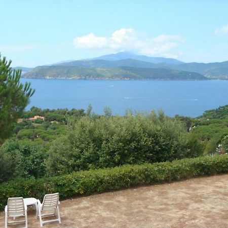 Appartamenti Claudia Capoliveri ภายนอก รูปภาพ
